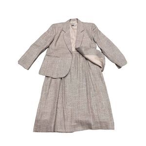 Glenbrooke Women's Cream & Black Smooth Soft Skirt Suit Size 12P